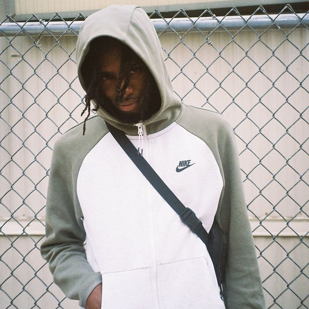 Meet your Posher, Jenoy